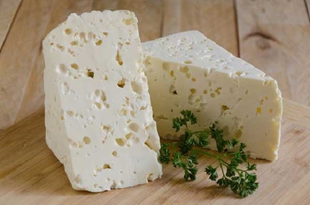 میزان چربی و کالری پنیر لیقوان